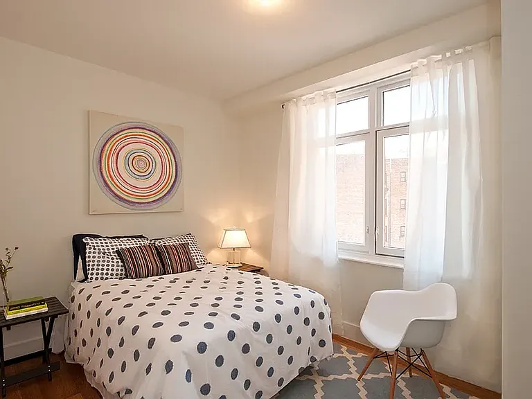 301 Sullivan Pl #F2 — Photo 3