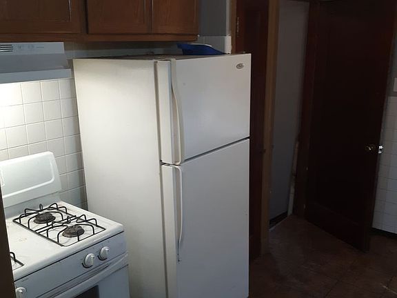 4th image of 1806 Eton Ln