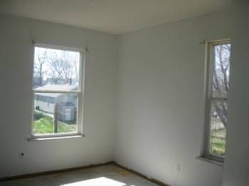 3rd image of 4942 Harney Ave