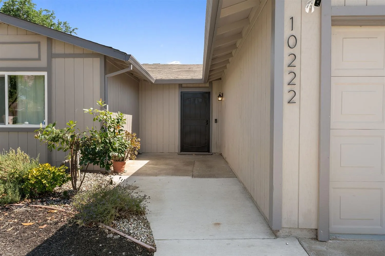 10222 Sunol Way photo 1