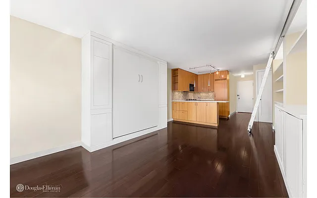 Rented by Douglas Elliman | media 16