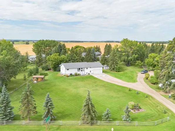 14 NE Lake Rd, Gull Lake, AB T0C 0J0