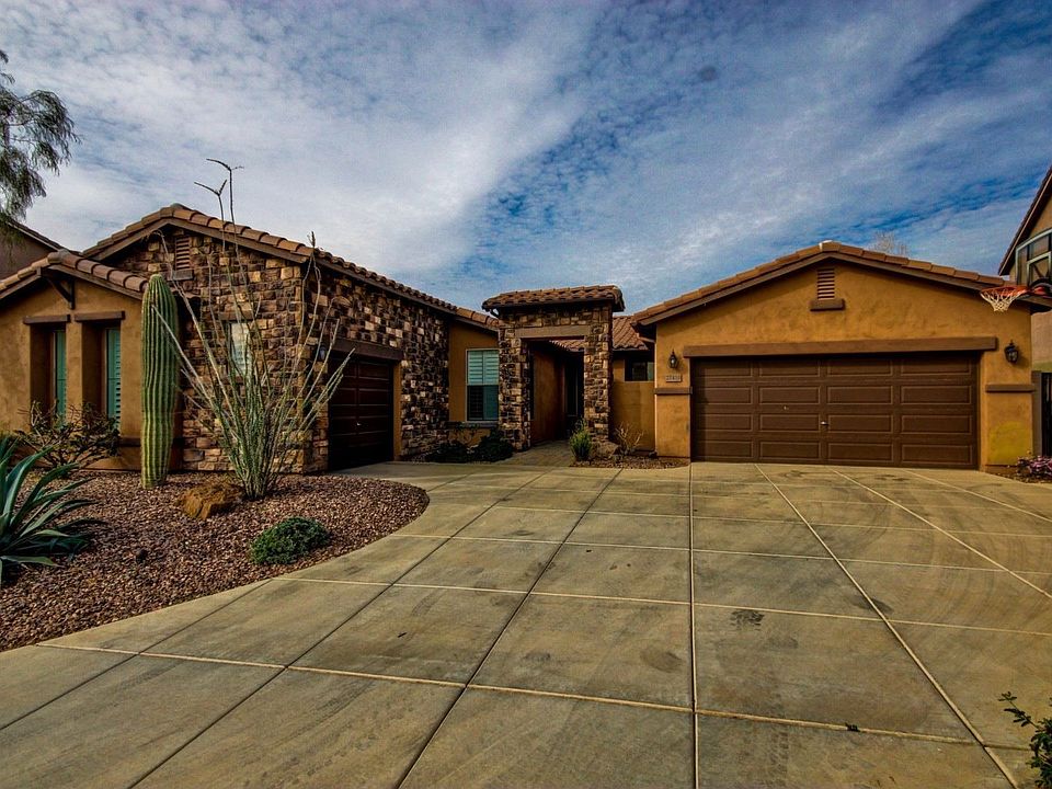 1st image of 27410 N 66th Ln