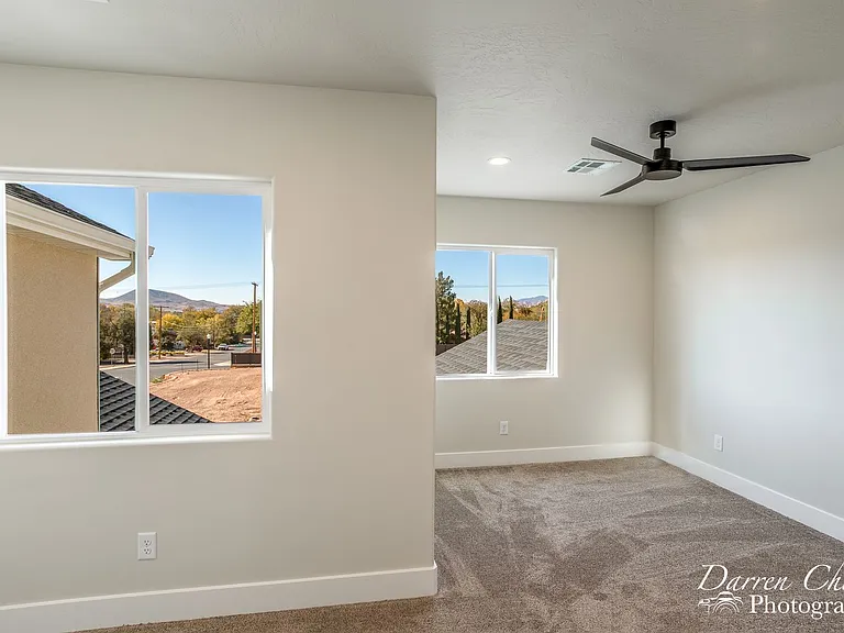131 N 240 E — Photo 23