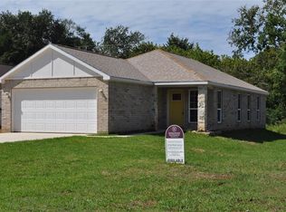 809 16th St, Hempstead, TX 77445
