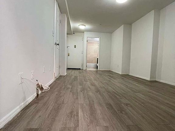 3rd image of 538 W 50th St #1EF