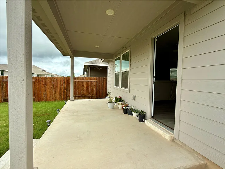 310 Fossil Dr — Photo 16
