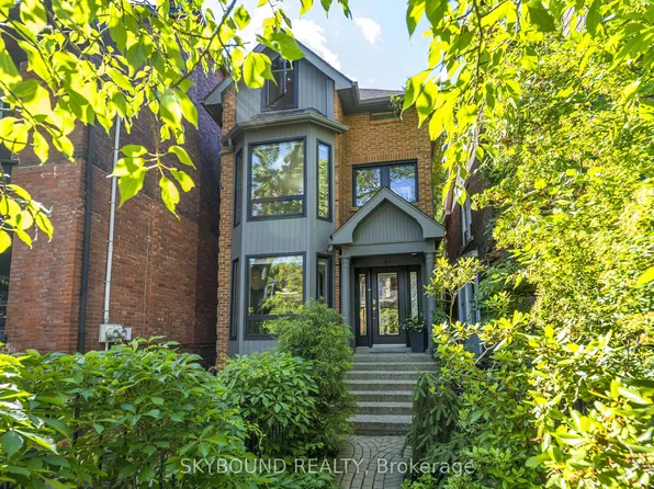 49 Victor Ave, Toronto, ON M4K 1A7
