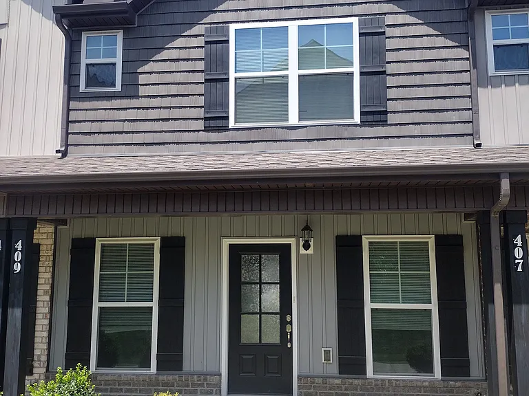 409 Rick McCormick Dr — Photo 1
