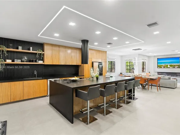 1504 Passion Vine Cir #234, Weston, FL 33326