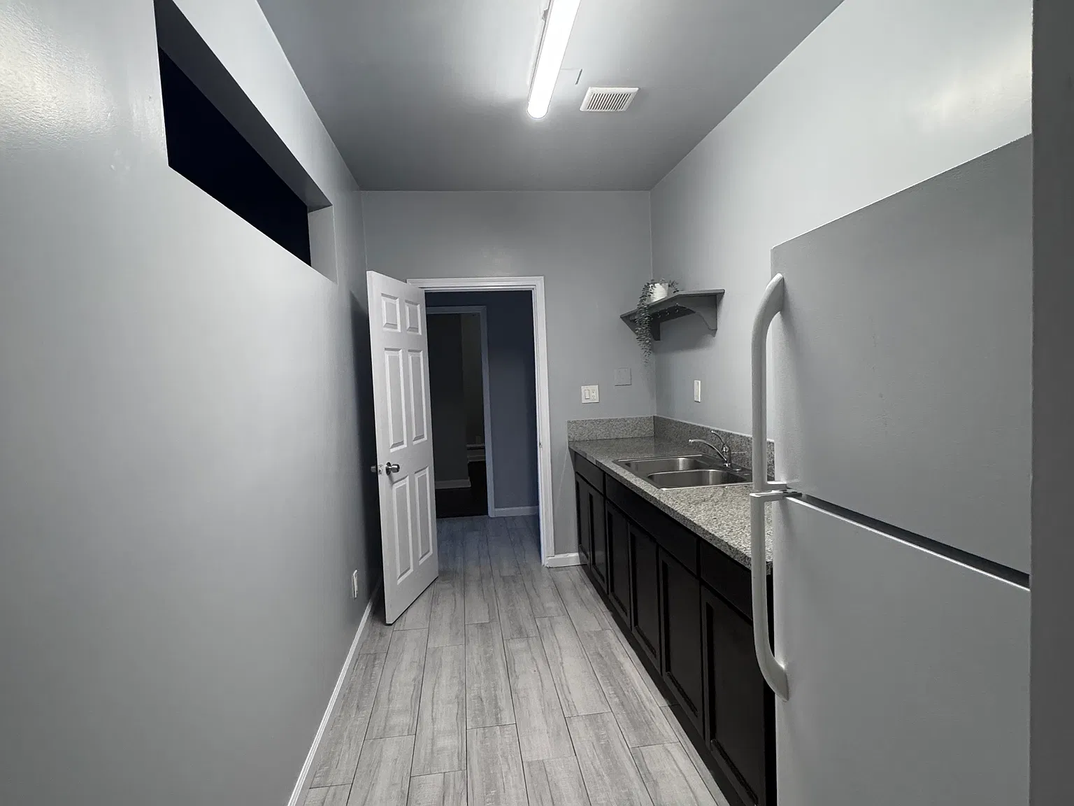 5 bed, $3,850 — Photo 3