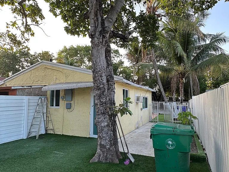 1280 NW 31st St — Photo 22