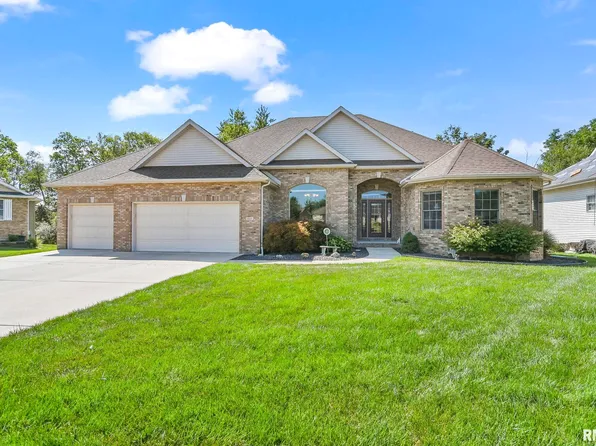 816 Lindal Ln, Chatham, IL 62629