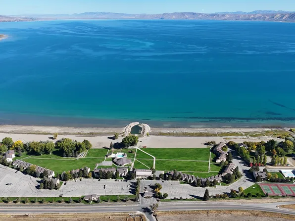 2176 S Bear Lake Blvd #409, Garden City, UT 84028