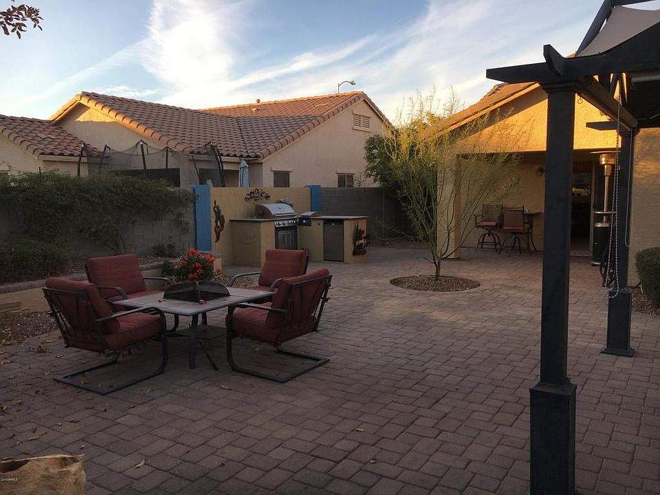 BACKYARD OASIS