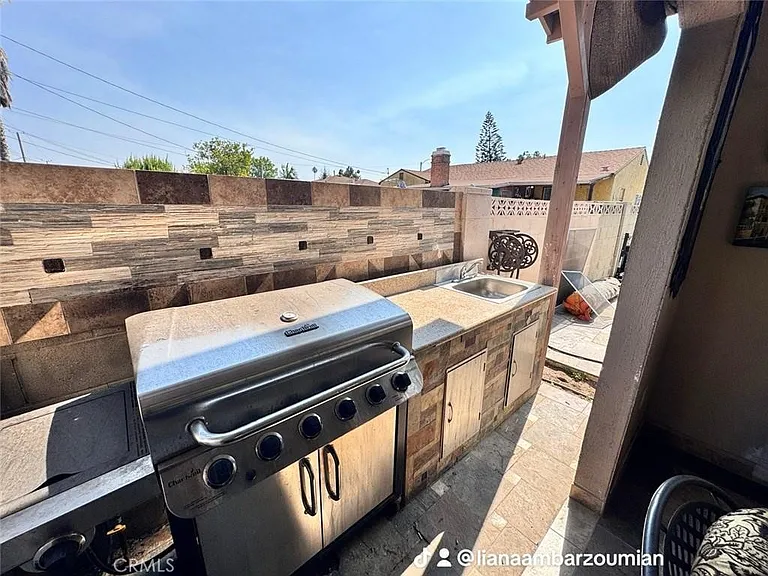 2138 N Frederic St — Photo 34