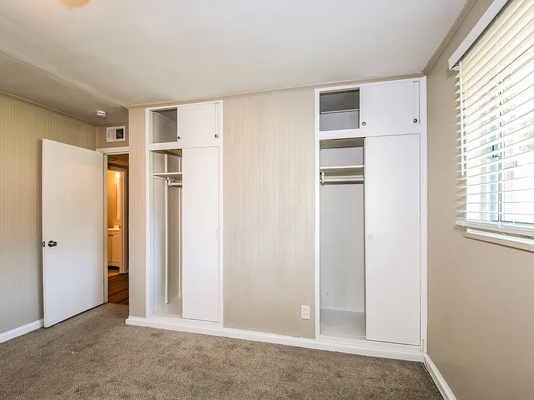 933 Lebon Dr — Photo 13