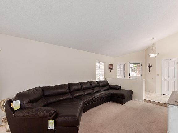 3rd image of 5309 W Pershing Ave