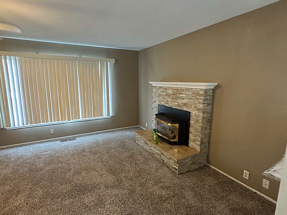 2nd image of 3213 Telegraph Ave