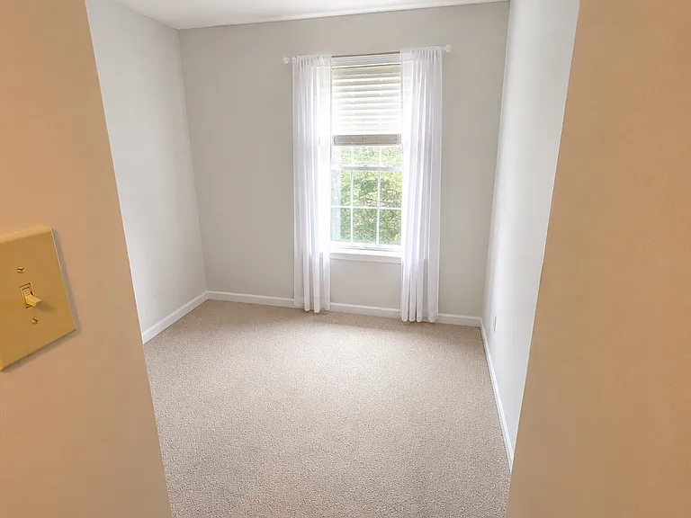 18203 Paladin Dr — Photo 9