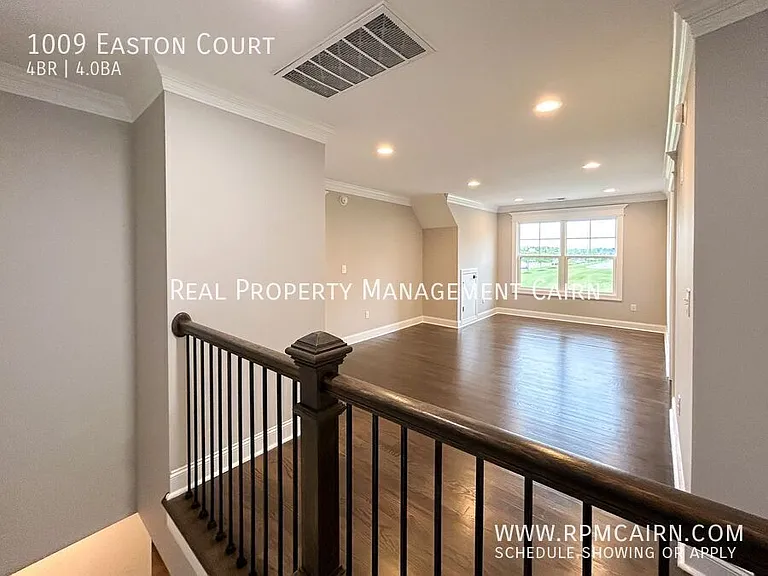 1009 Easton Ct — Photo 34