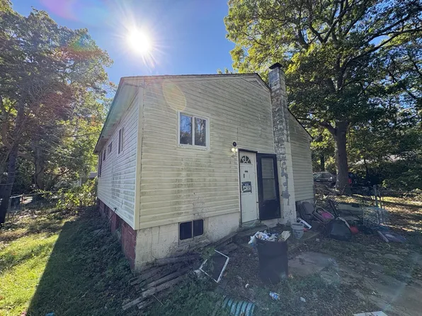 41 Patchogue Ave, Mastic, NY 11950