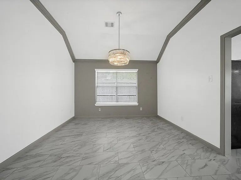3515 Walden Dr — Photo 8