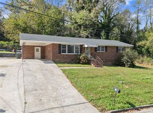 574 S Sage St, Toccoa, GA 30577