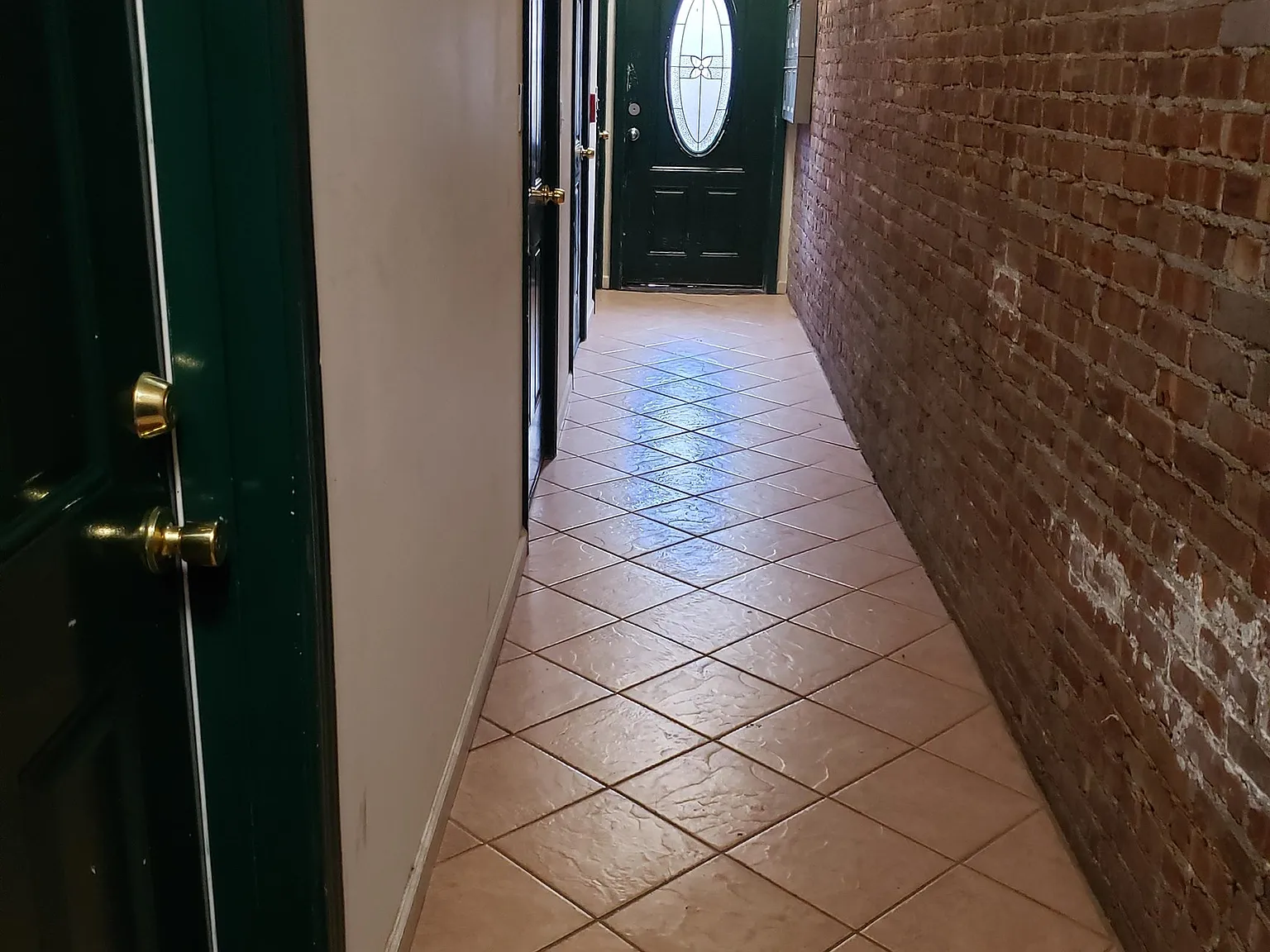 2 bed, 1.0 bath, 700 sqft, $2,000 — Photo 4