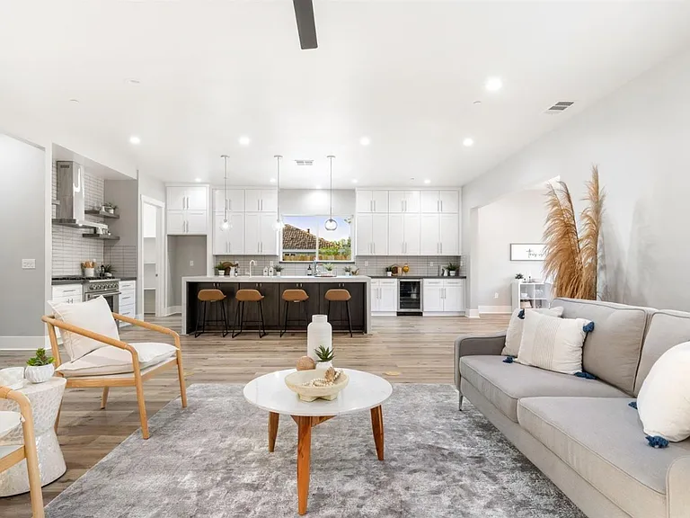 1130 Jonas Ave — Photo 12