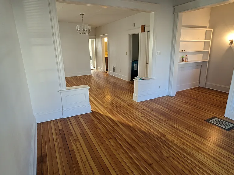 61 S Pine Ave #1 — Photo 11