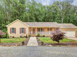 2511 Fairground Rd, Maidens, VA 23102
