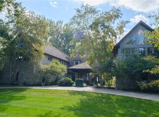 1409 Cedar Point Rd, Sandusky, OH 44870