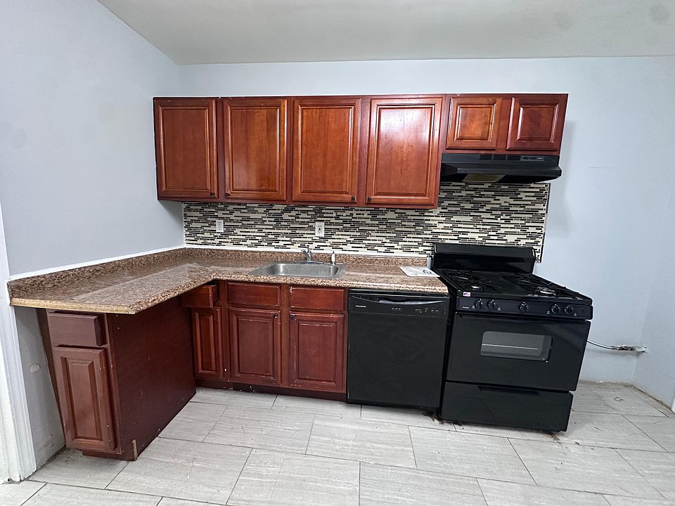 1st image of 112 Greenville Ave #2E
