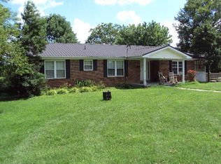 11103 Bugtussle Rd, Fountain Run, KY 42133
