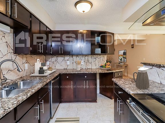 4th image of 3601 Biscay Dr
