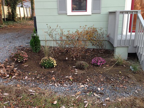 3rd image of 1027 Forest Hills Ave
