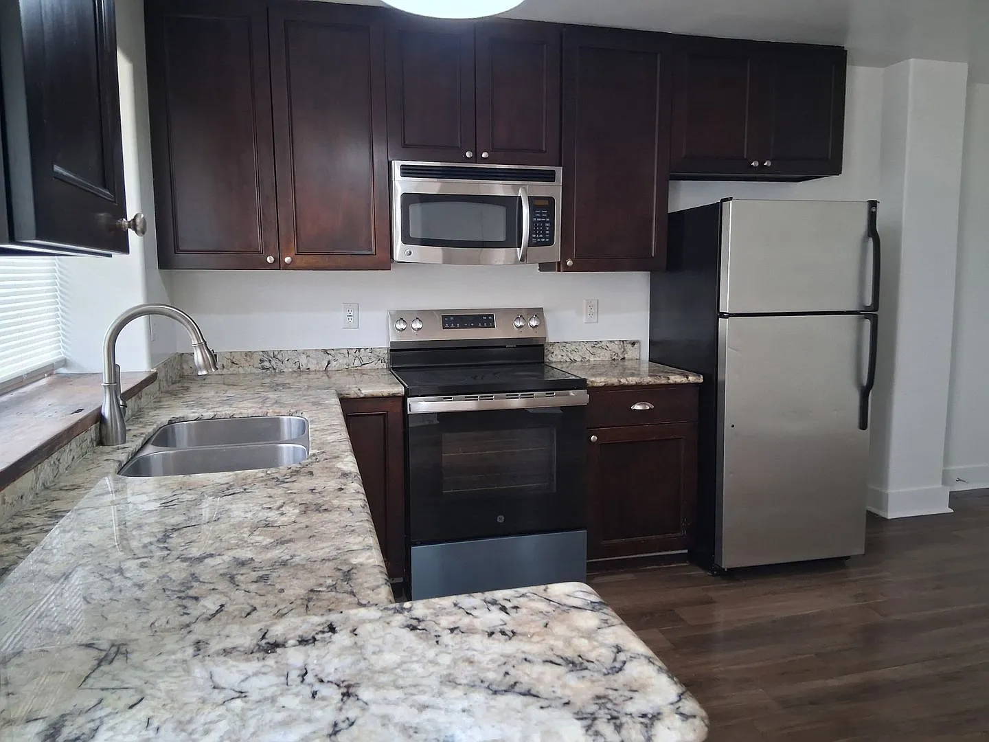 1417 Annunciation — Photo 3