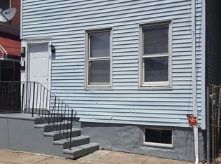 18 Beakes St, Trenton, NJ 08638