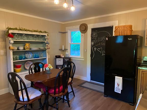 5th image of 120 Brewery Ln
