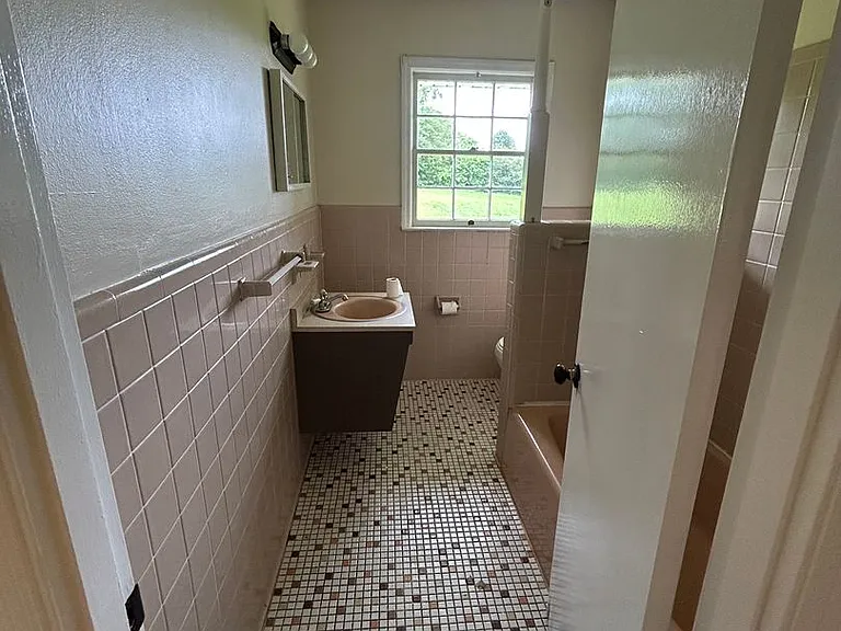 6 Georgian Dr — Photo 8