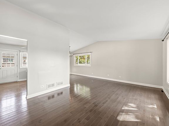 3rd image of 505 N Vista Ave