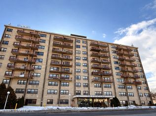 1000 Clove Rd APT 6F, Staten Island, NY 10301