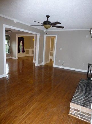 3rd image of 213 Montsweag Ct