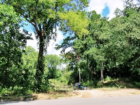 665 W Colorado Blvd, Dallas, TX 75208