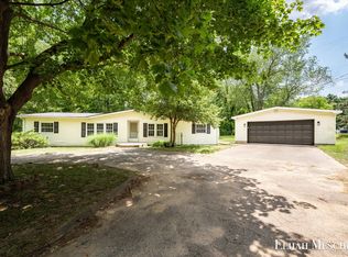 5390 14 Mile Rd NE, Rockford, MI