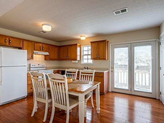 2nd image of 804 Wabarto Way