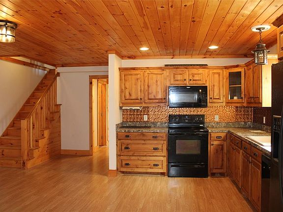 5th image of 9885 Flint Dr