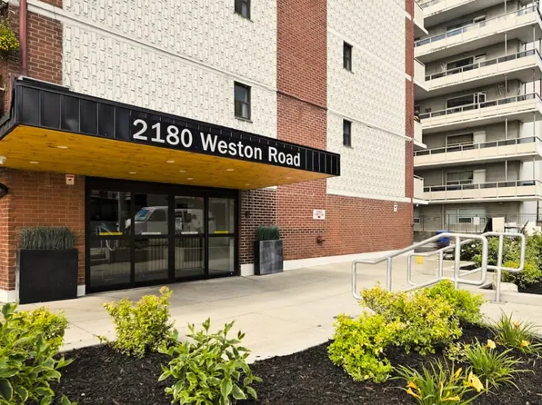 2190 Weston Rd #2180, Toronto, ON M9N 1Y2