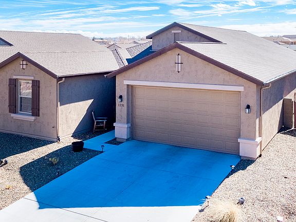 4th image of 1231 Essex Way